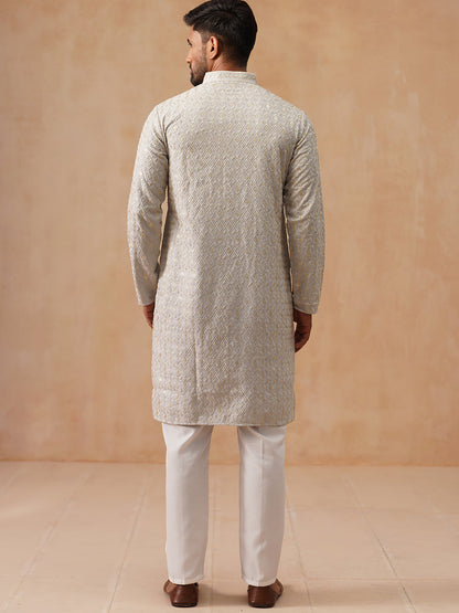 Men’S Festive Kurta Set With Intricate Embroidery