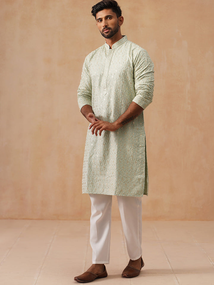 Men’S Festive Kurta Set With Intricate Embroidery