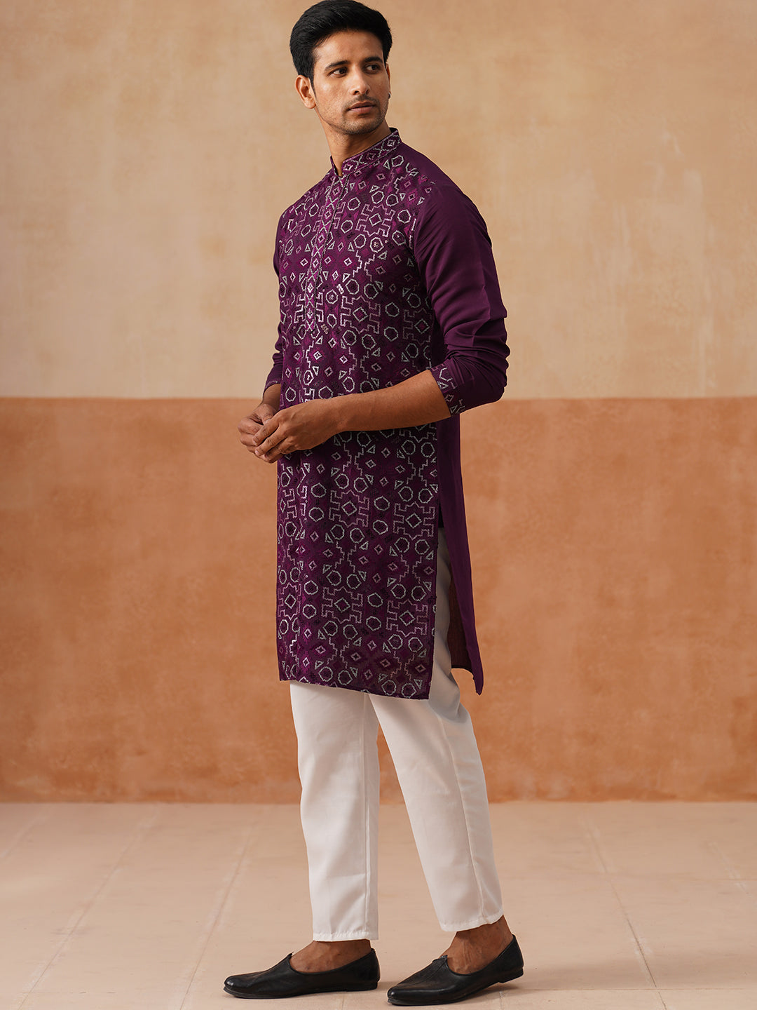 Ethnic Kurta Pyjama Set In Luxurious Silk Blend