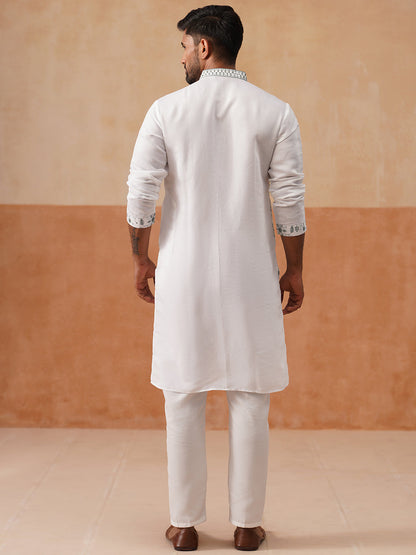 Men’S Silk Blend Embroidered Kurta Pyjama Set