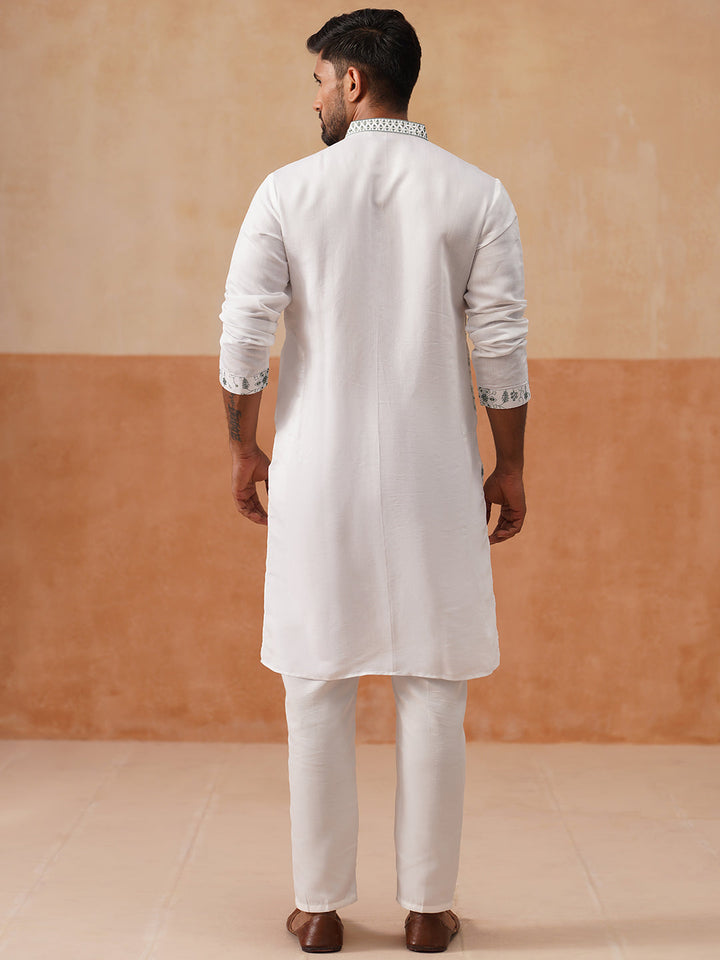 Men’S Silk Blend Embroidered Kurta Pyjama Set