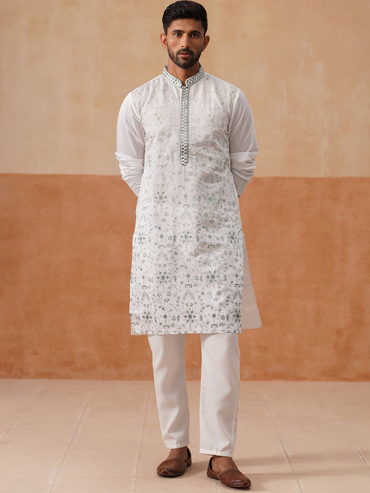 Men’S Silk Blend Embroidered Kurta Pyjama Set