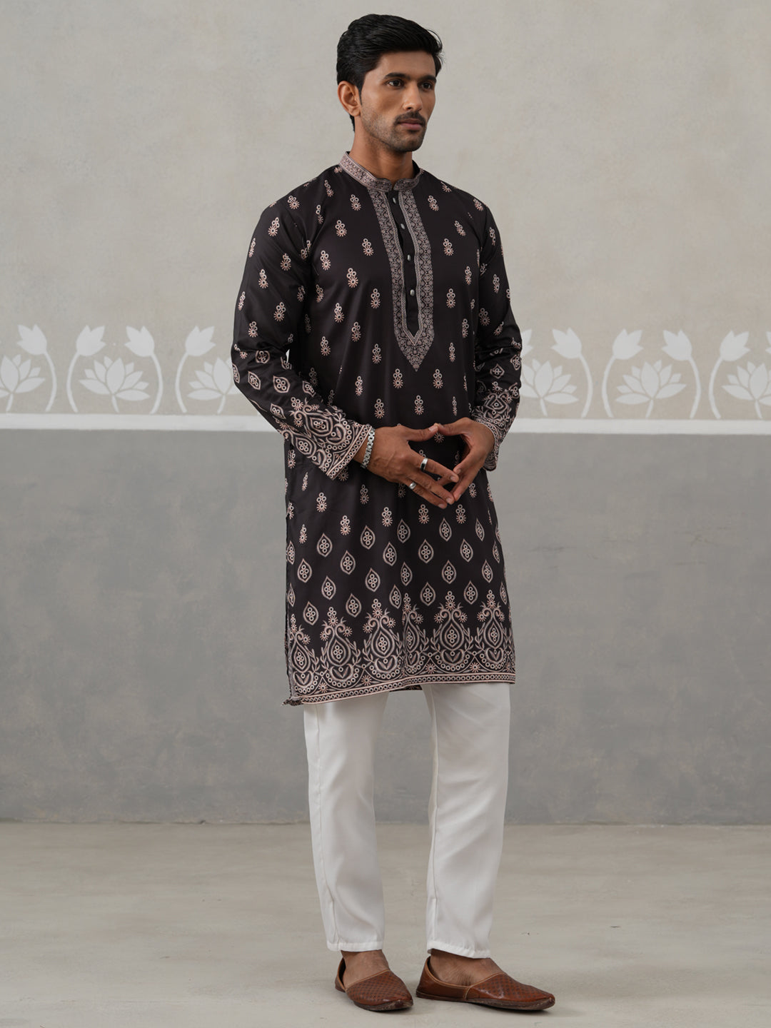 Men’S Ethnic Black Kurta Pajama Set With Traditional Print