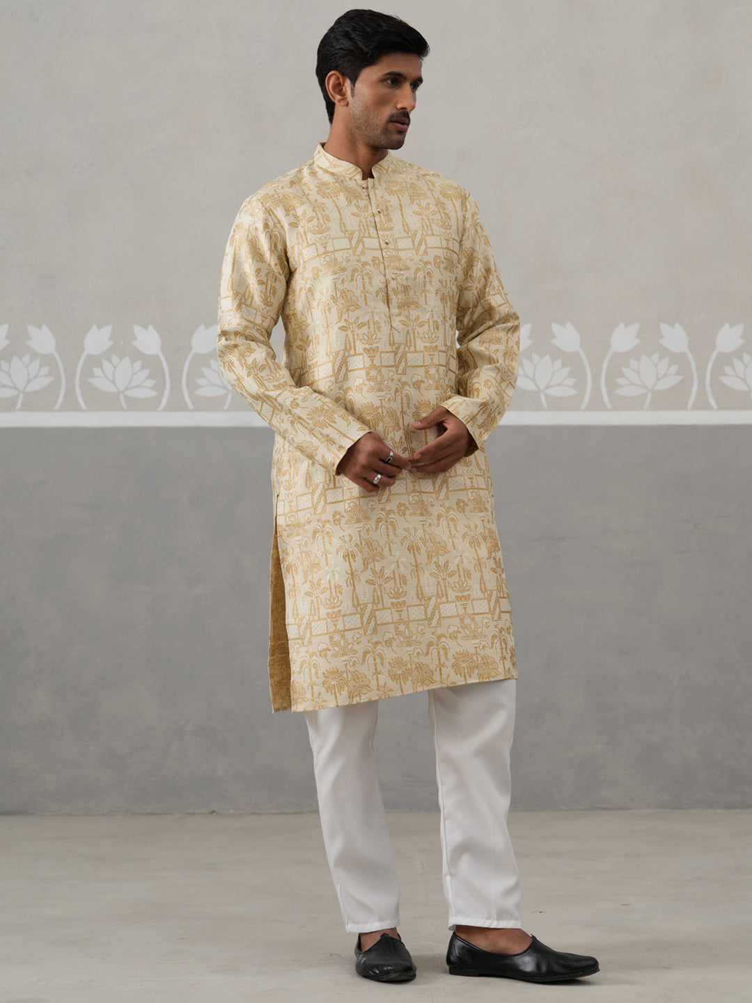 Designer Silk Blend Kurta Pyjama For Men
