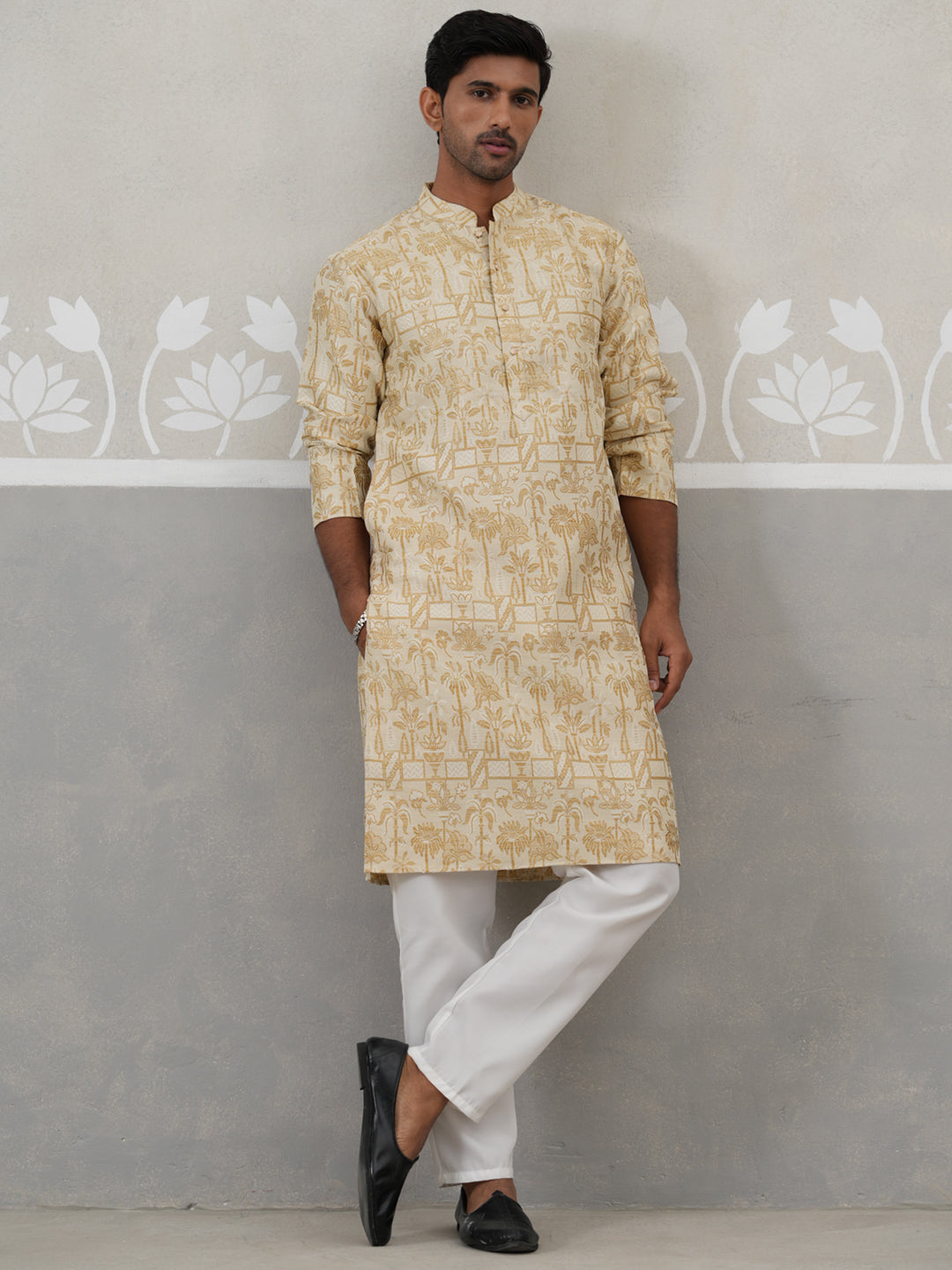 Designer Silk Blend Kurta Pyjama For Men