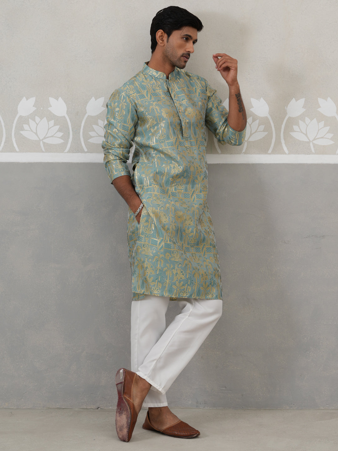 Designer Silk Blend Kurta Pyjama For Men