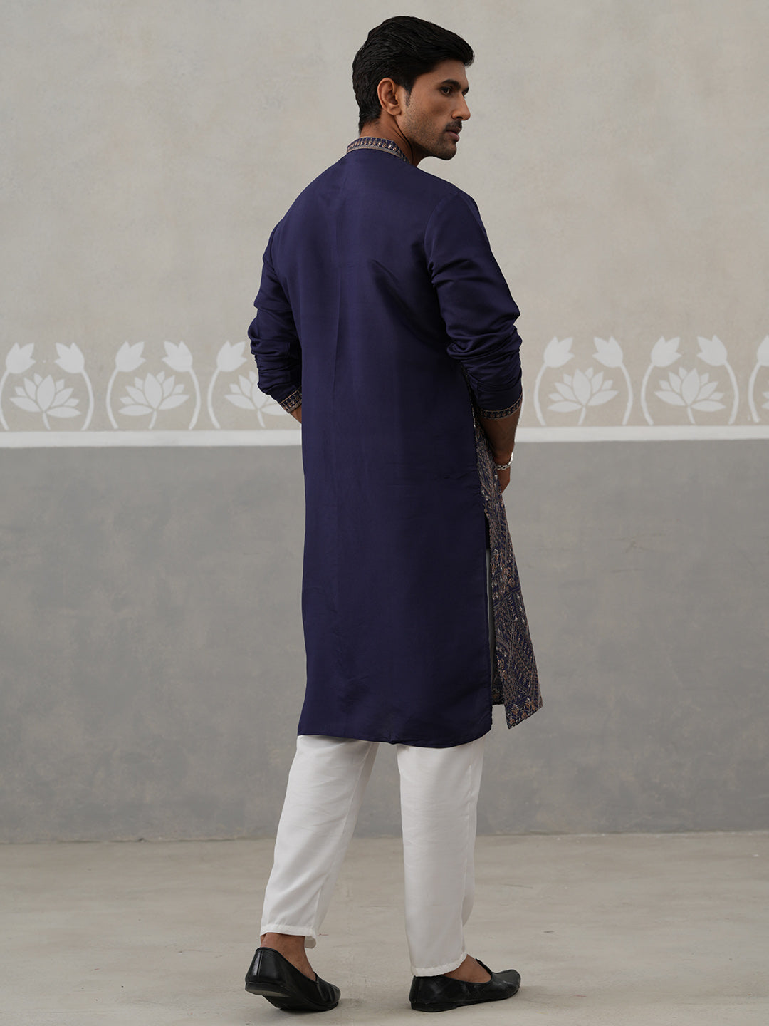 Traditional Embroidered Kurta For Men