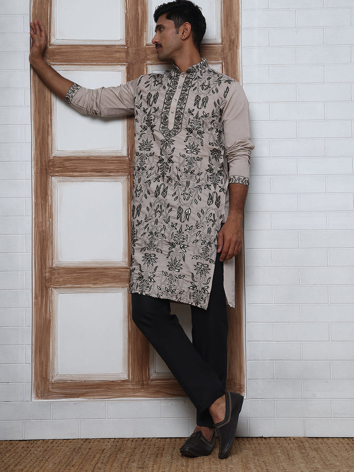 Embroidered &amp; Sequins Kurta Set For Men