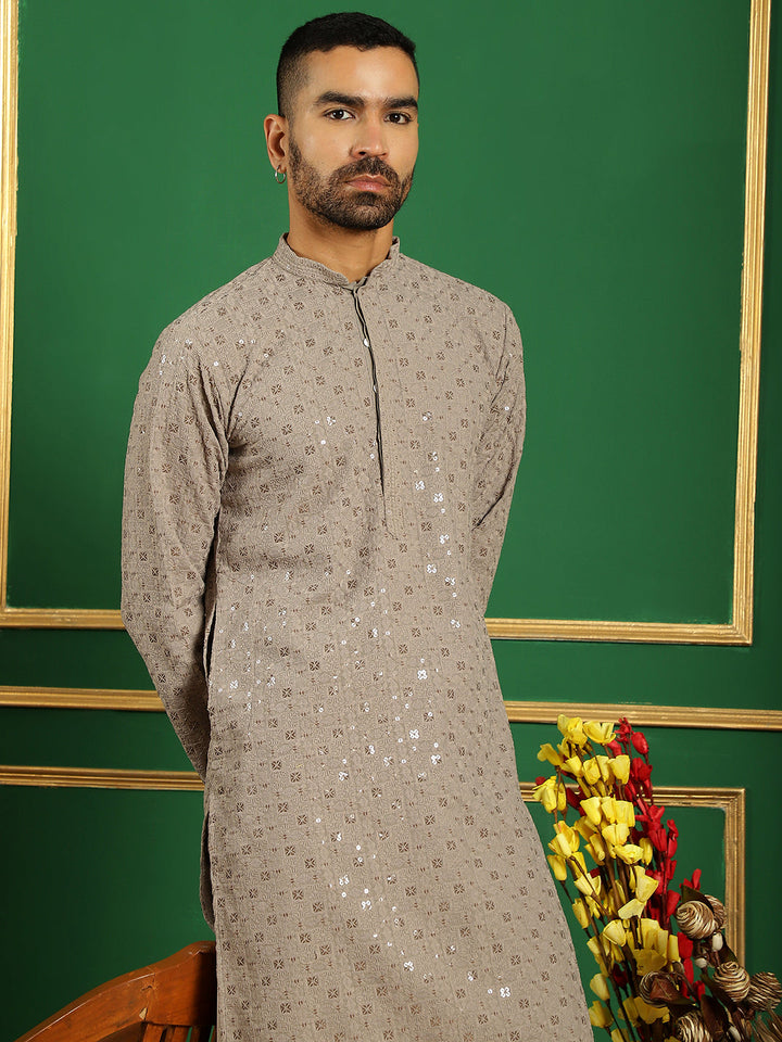Men Grey Embroidered And Sequence Kurta With Salwar