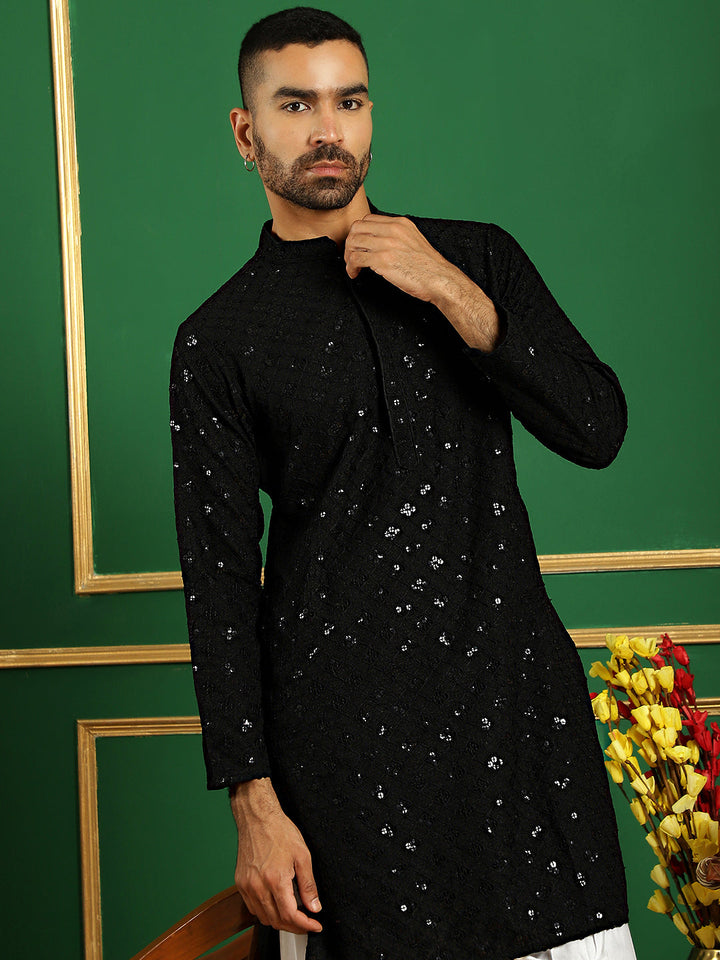 Men Black Embroidered And Sequence Kurta With Salwar