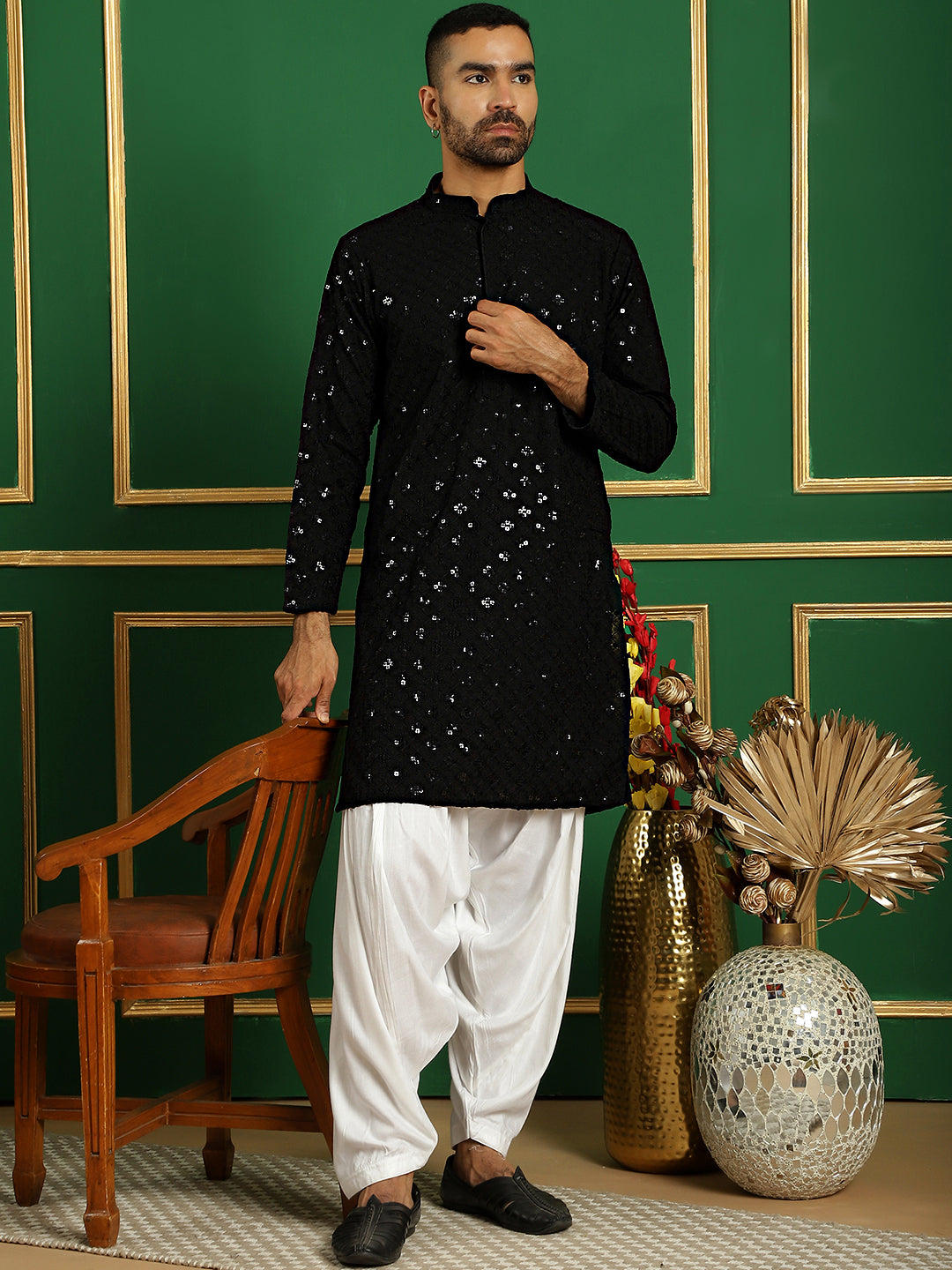 Men Black Embroidered And Sequence Kurta With Salwar