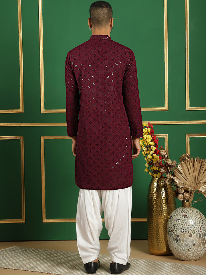 Men Purple Embroidered And Sequence Kurta With Salwar