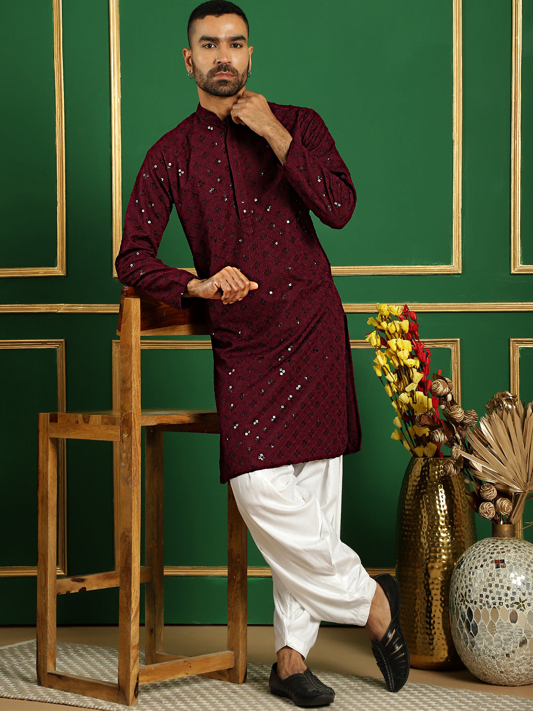 Men Purple Embroidered And Sequence Kurta With Salwar