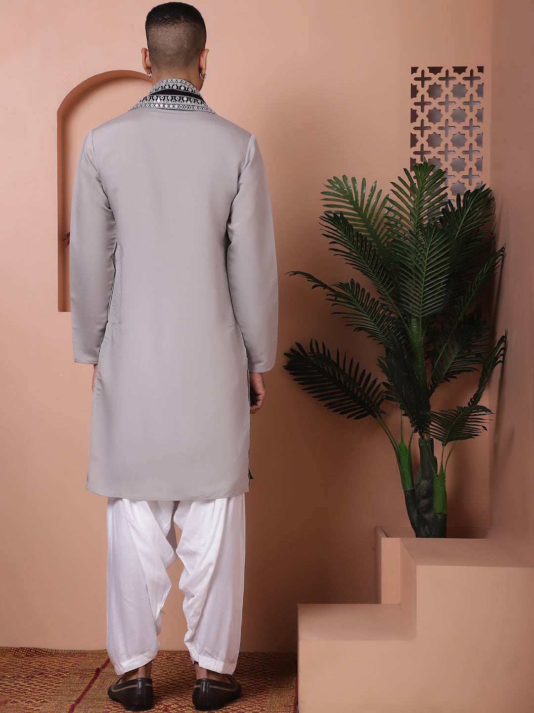 Embroidered Grey Silk Blend Kurta Salwar And Dupatta Set For Men