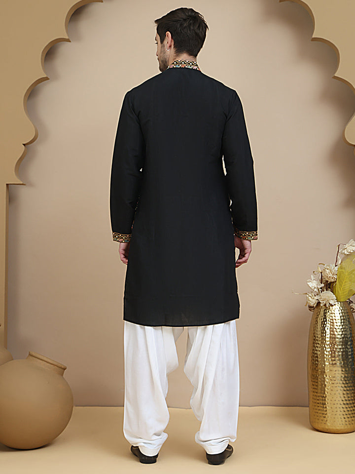 Floral Embroidered Straight Kurta With Salwar