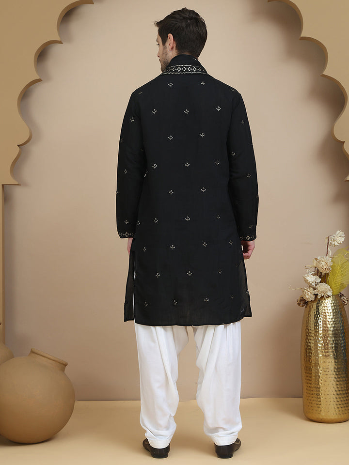 Embroidered Kurta Salwar And Dupatta Set For Men