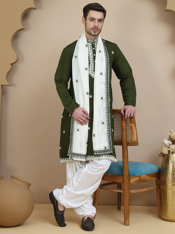 Embroidered Silk Blend Kurta Salwar And Dupatta Set For Men