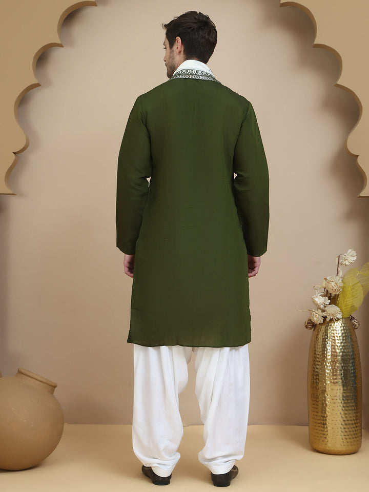 Embroidered Silk Blend Kurta Salwar And Dupatta Set For Men