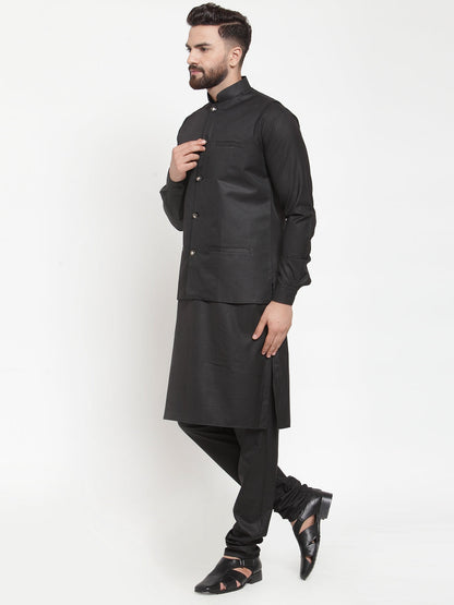 Men'S Solid Kurta Pajama With Solid Waistcoat
