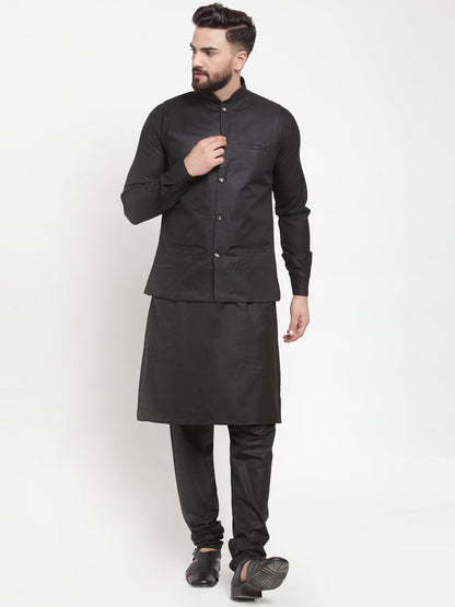 Men'S Solid Kurta Pajama With Solid Waistcoat