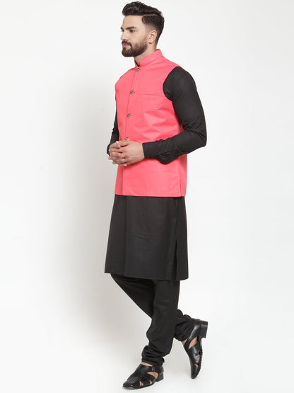 Men'S Solid Kurta Pajama With Solid Waistcoat