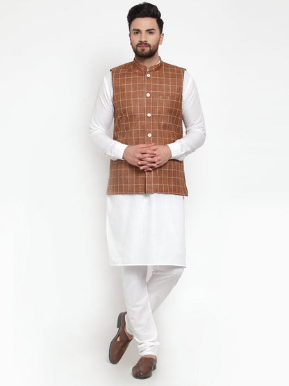 Men'S Solid Kurta Pajama With Checked Waistcoat