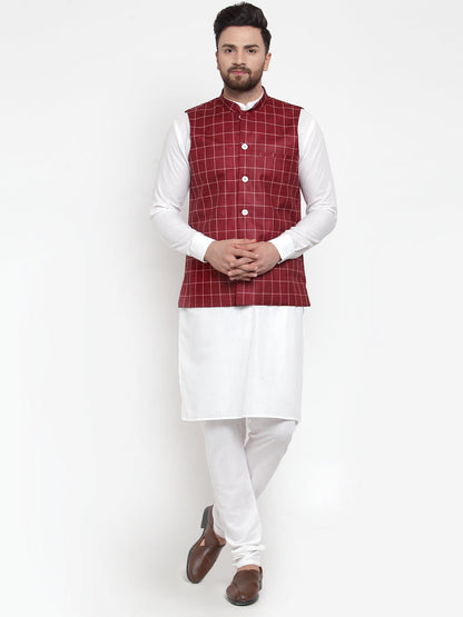 Men'S Solid Kurta Pajama With Checked Waistcoat
