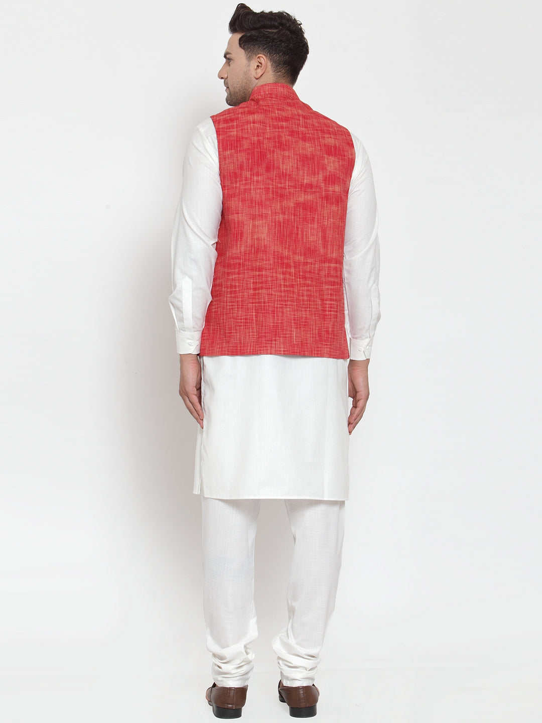 Men White Solid Kurta With Pyjamas &amp; Red Nehru Jacket