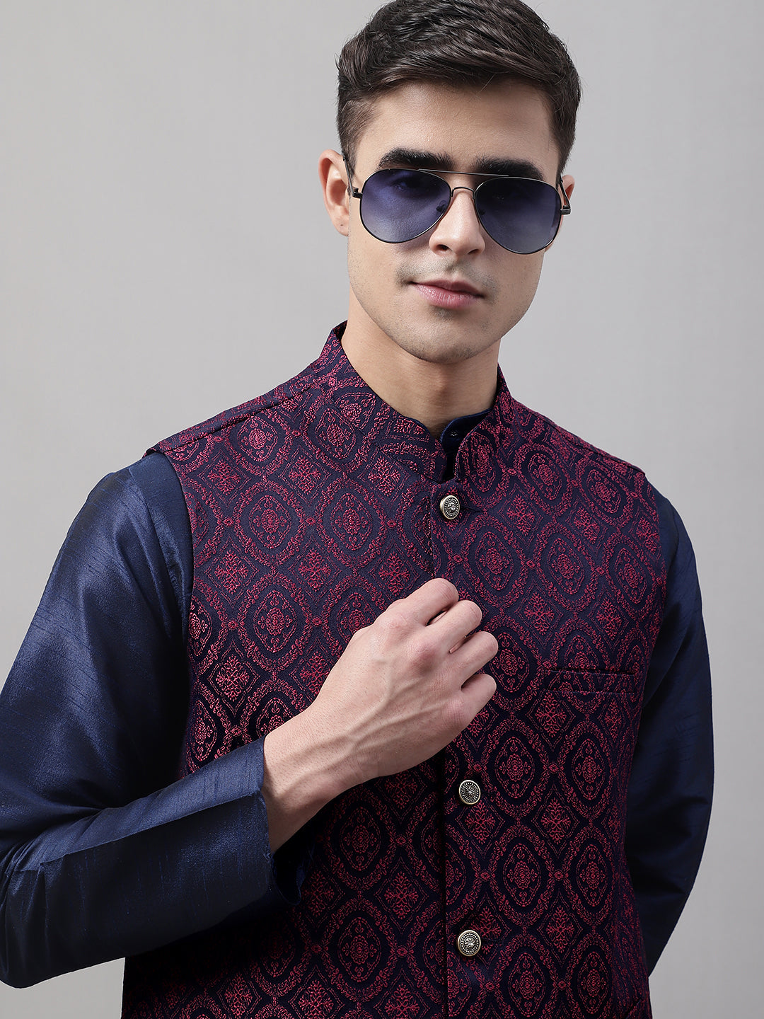 Men'S Navy Blue And Maroon Woven Design Nehru Jacket