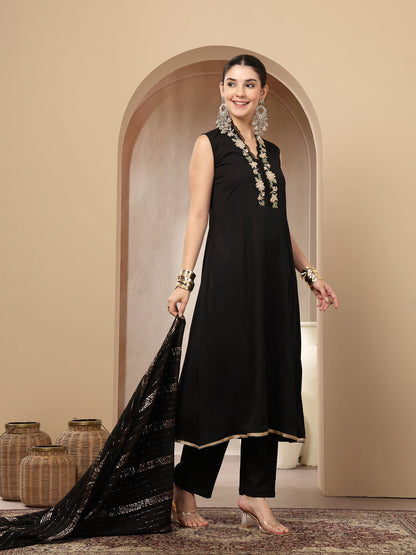 Black Solid & Embroidered Crepe A-Line Kurta With Dupatta
