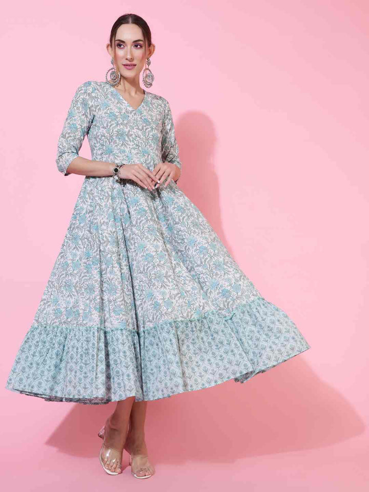 Cotton Calf Length Printed Flared 3/4 sleeves Round Neck Kurta
