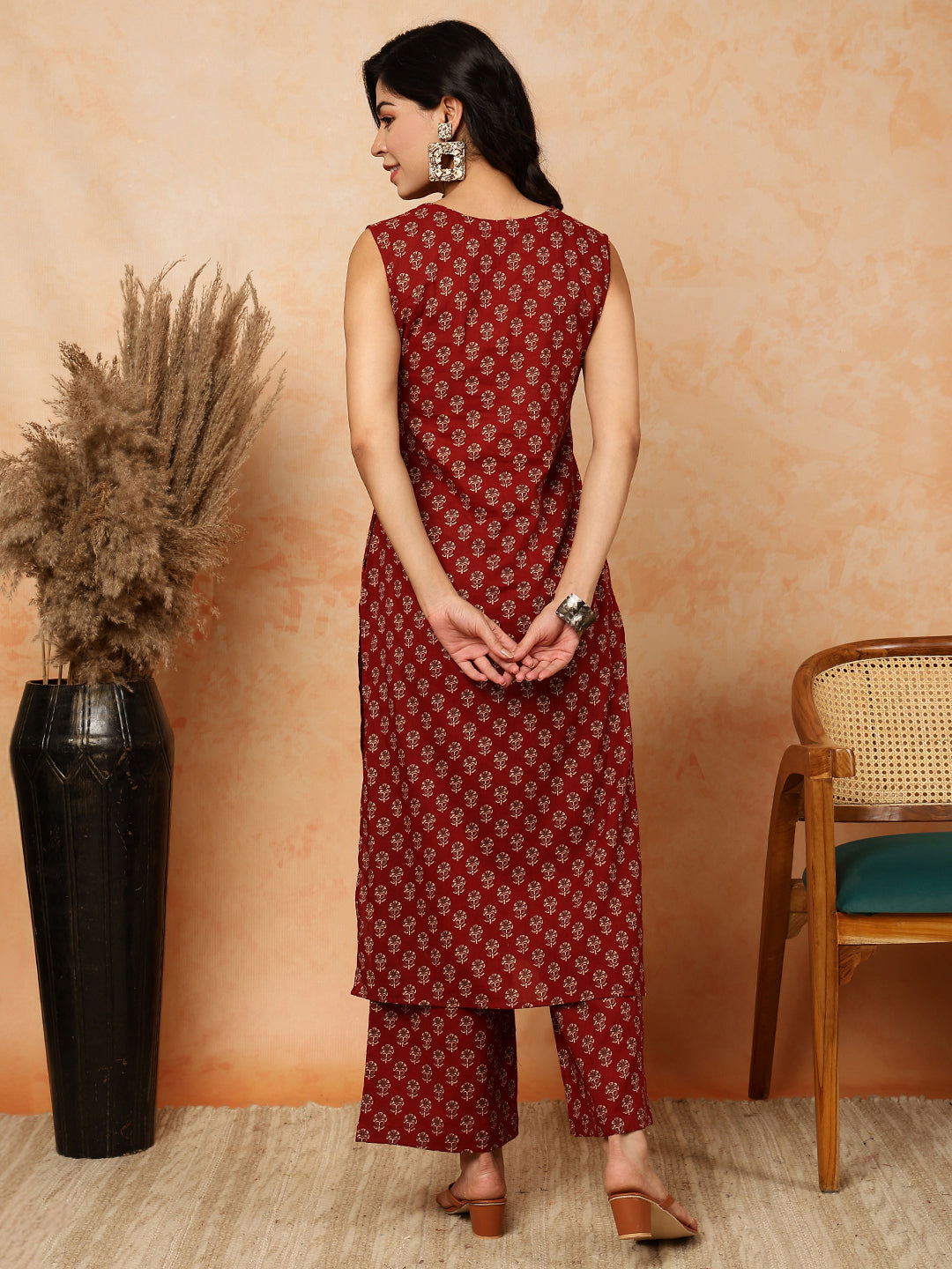 Cotton Calf Length Printed Straight Sleeveless Round Kurta Bottom Set (Preorder)