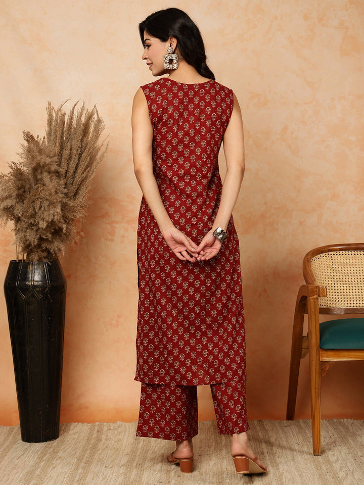 Cotton Calf Length Printed Straight Sleeveless Round Kurta Bottom Set