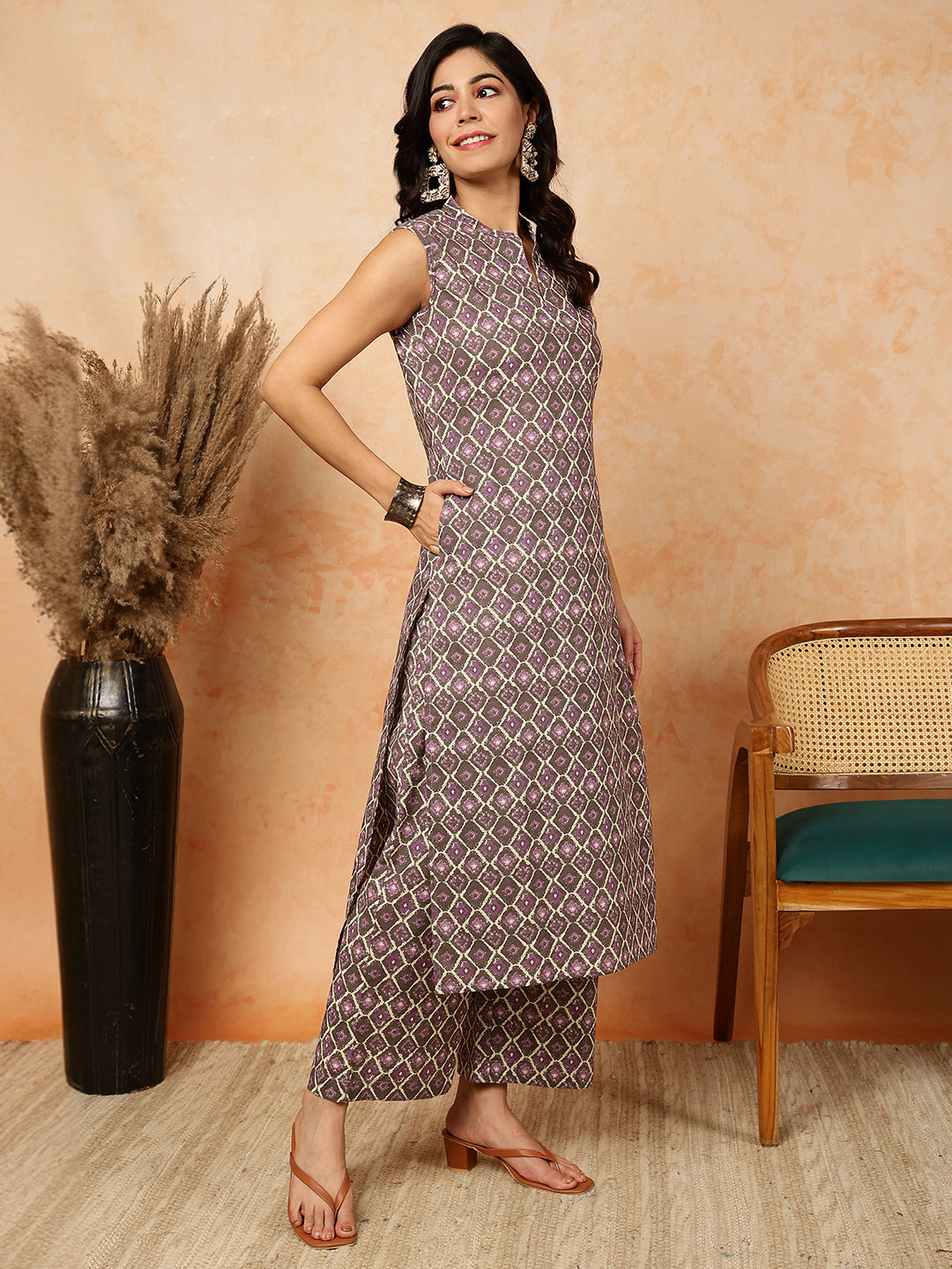 Cotton  Calf Length Printed Straight Sleeveless Mandarin Kurta Bottom Set