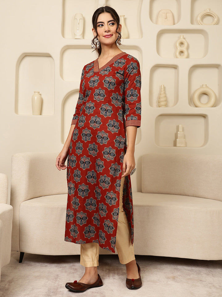 Cotton Calf Length Printed Straight 3/4 Sleeves V-Neck Kurta