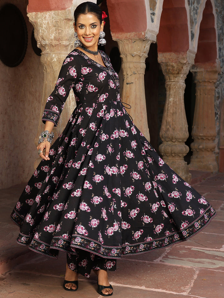 Cotton Calf Length Printed Flared 3/4 Sleeves V-Neck Kurta Suit Set With Dupatta