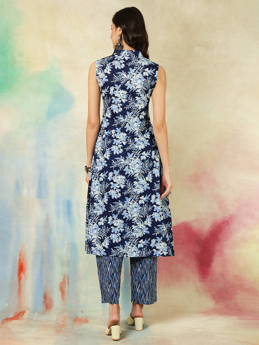 Cotton Calf Length Printed Straight Sleeveless Round Neck Kurta With Palazzos