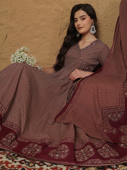 Cotton Calf Length Printed 3/4 Sleeves V-Neck Anarkali Kurta Bottom With Dupatta