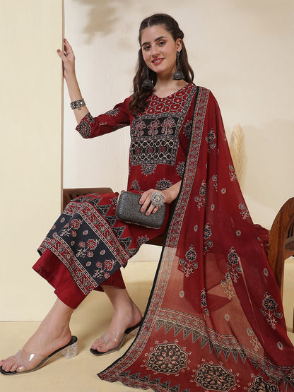 Cotton Calf Length Printed 3/4 Sleeves Round Neck Straight Kurta Suit Set With Dupatta