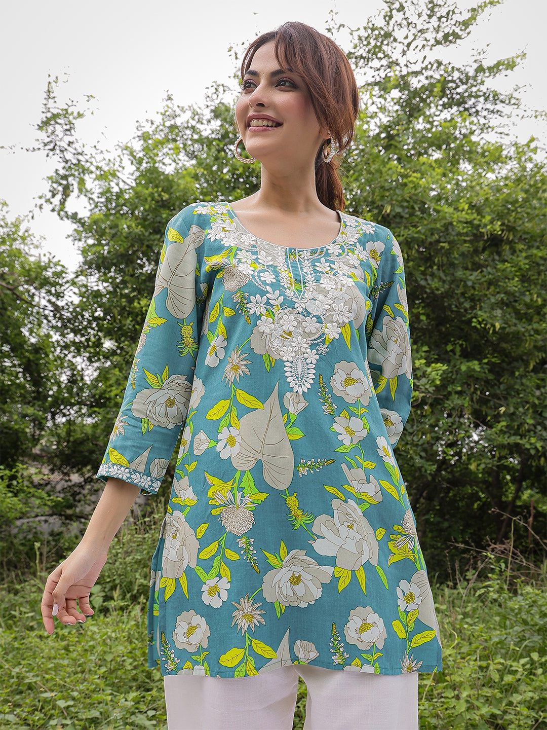 Rayon Hip Length Printed 3/4 Sleeve Round Neck Straight Top