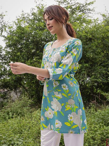Rayon Hip Length Printed 3/4 Sleeve Round Neck Straight Top