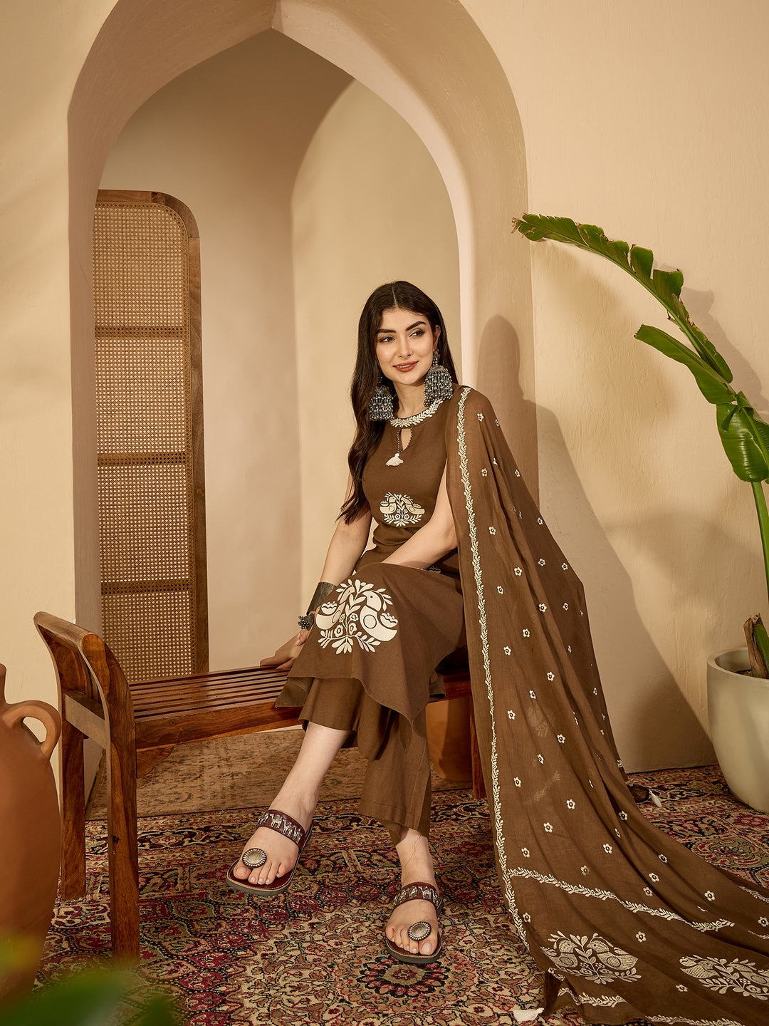 Cotton Calf Length Printed Sleeveless Round Neck Straight Kurta Suit Set With Dupatta