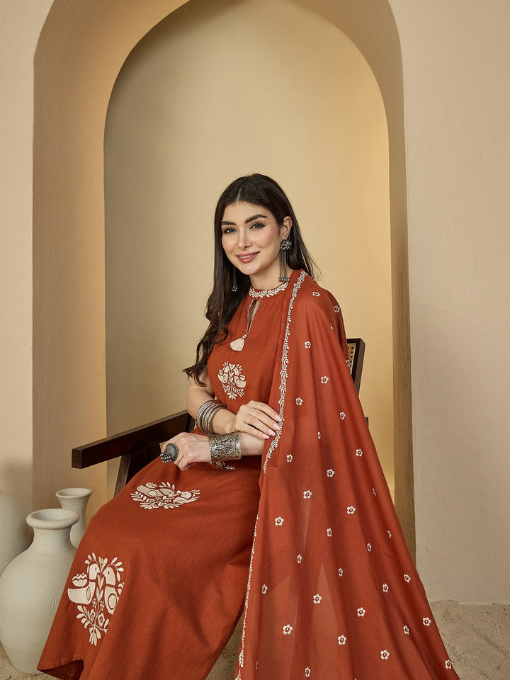 Cotton Calf Length Solid Sleeveless Round Neck Straight Kurta Suit Set With Dupatta