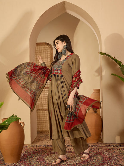 Rayon Calf Length Solid 3/4 Sleeve V-Neck Flared Kurta Suit Set With Dupatta (Preorder)