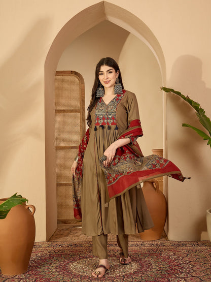 Rayon Calf Length Solid 3/4 Sleeve V-Neck Flared Kurta Suit Set With Dupatta