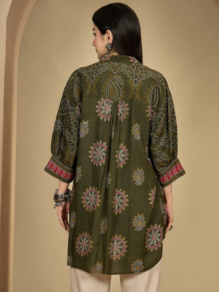 Rayon Hip Length Printed 3/4 Sleeve Shirt Collar Flared Top
