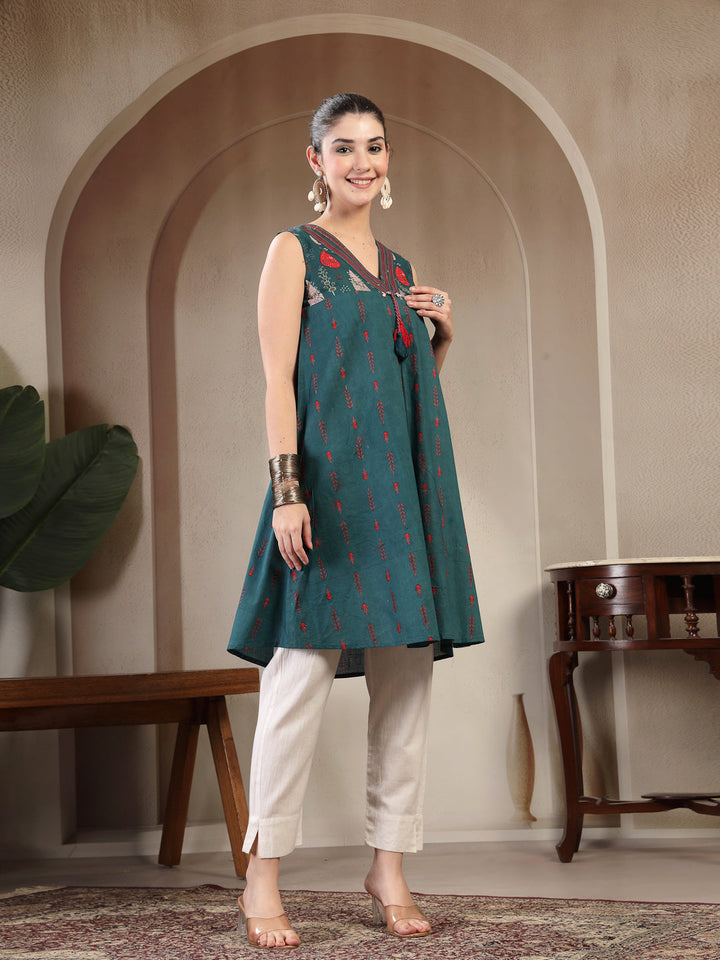 Rayon Calf Length Solid Sleeveless V Neck A Line Kurta