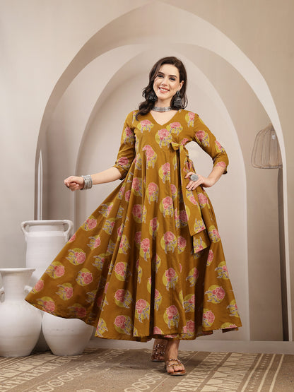 Cotton Calf Length Printed 3/4 Sleeve V-Neck Flared Kurta