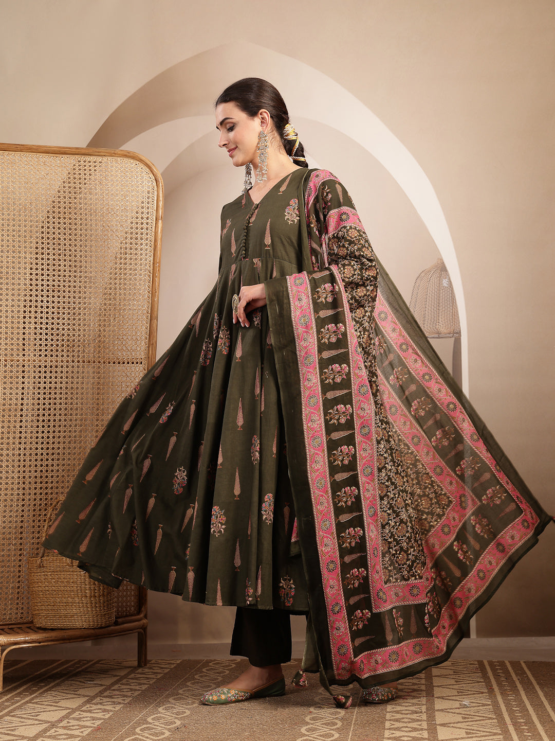 Cotton Calf Length Printed 3/4 Sleeve V-Neck Anarkali Kurta Suit Set