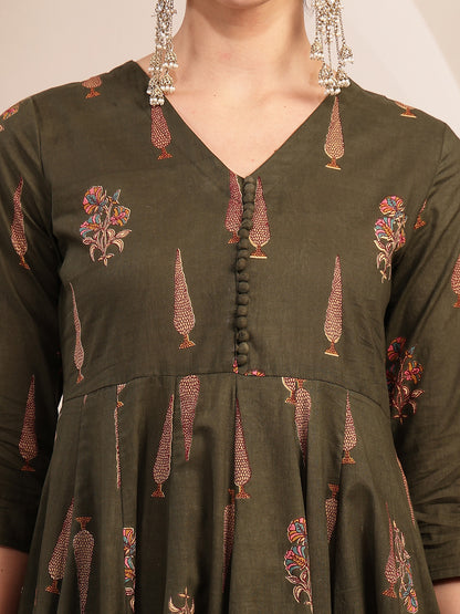 Cotton Calf Length Printed 3/4 Sleeve V-Neck Anarkali Kurta Suit Set